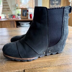 Sorel Black Ankle Heel Booties
